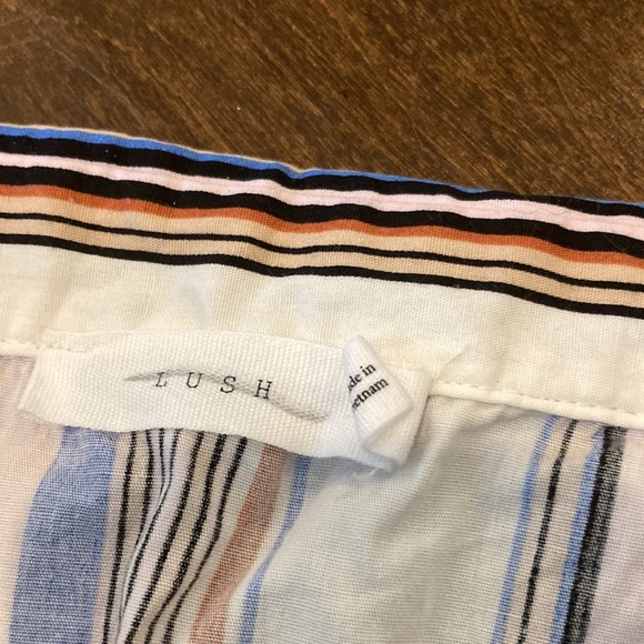 Lush striped off shoulder collared crop top size small - Picture 3 of 5